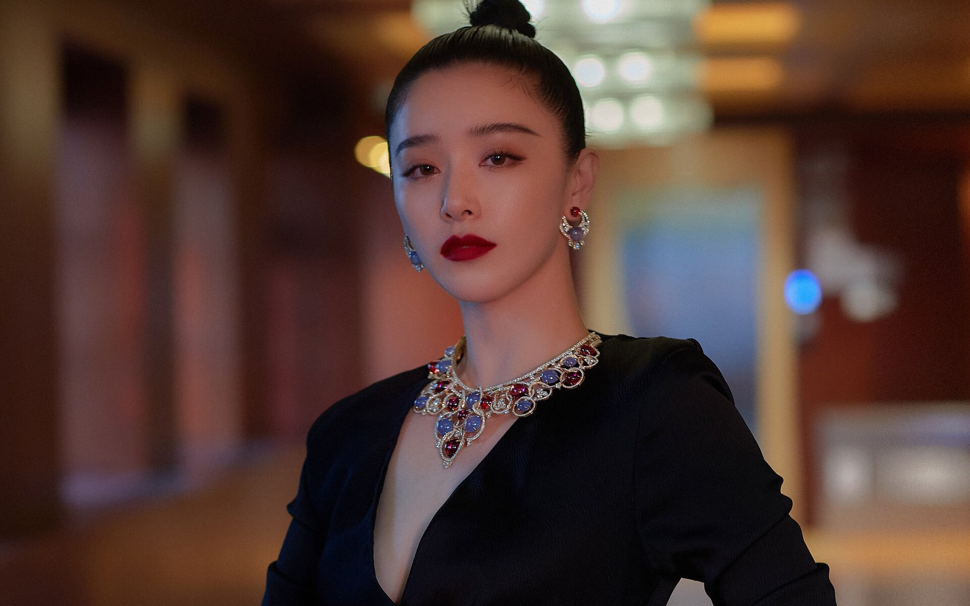 乐鱼体育平台登录-女排风采朱婷回归引爆球迷期待，女排主攻手朱婷近况